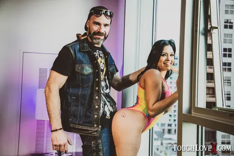 Serena Santos: Latina PAWG in Heels Sucks Cock Before Hardcore Fuck – photo 9 of 20
