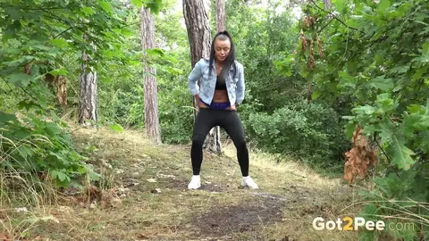 Dafne: European Brunette Pulls Down Her Yoga Pants and Spreads Outdoors – photo 12 of 15