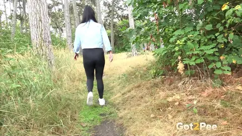 Dafne: European Brunette Pulls Down Her Yoga Pants and Spreads Outdoors – photo 14 of 15