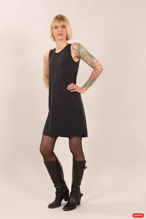 Sina Longleg: Blonde German MILF with Short Hair Poses Fully Clothed – photo 6 of 15