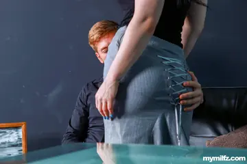 Lucia Love – Busty Brunette MILF Deepthroats and Gets a Facial