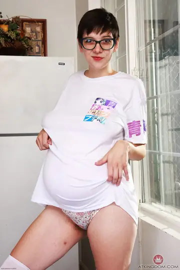 Pregnant Redhead with Big Tits Spreads Her Hairy Pussy