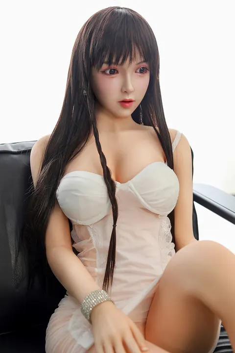 Brunette Strips Out of Her White Lingerie and Poses Nude – photo 2 of 17