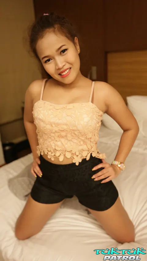 Tall Thai Babe Has POV Sex with Her Partner – photo 3 of 21