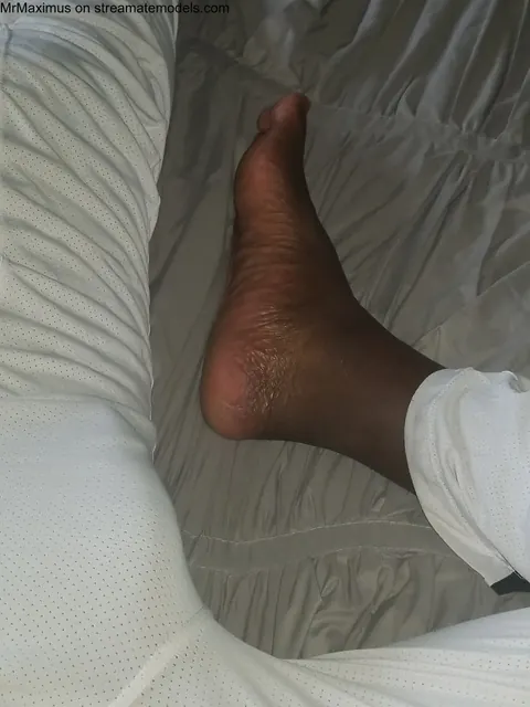 Partners Kiss and Worship Feet – photo 8 of 15