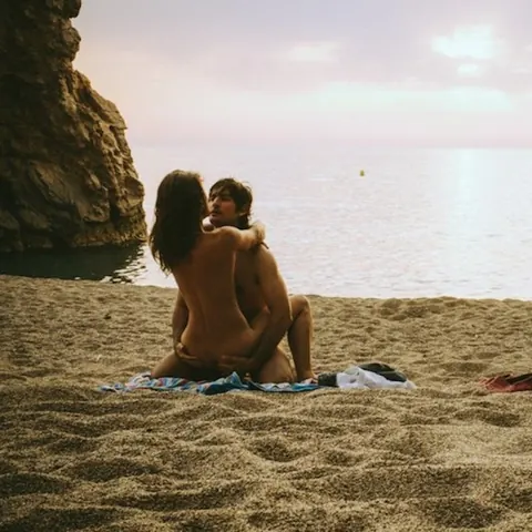 Julia Roca: Spanish Brunette PAWG Sucks and Fucks on the Beach – photo 7 of 14