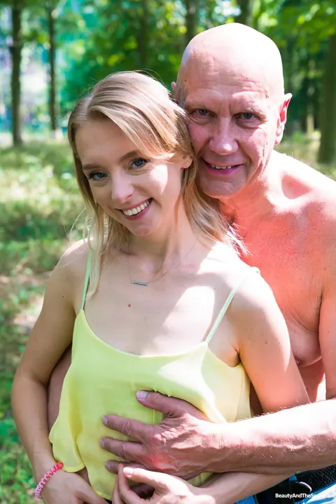 Lily Ray: Petite Blonde Gets Fucked Doggy Style in the Forest – photo 3 of 20