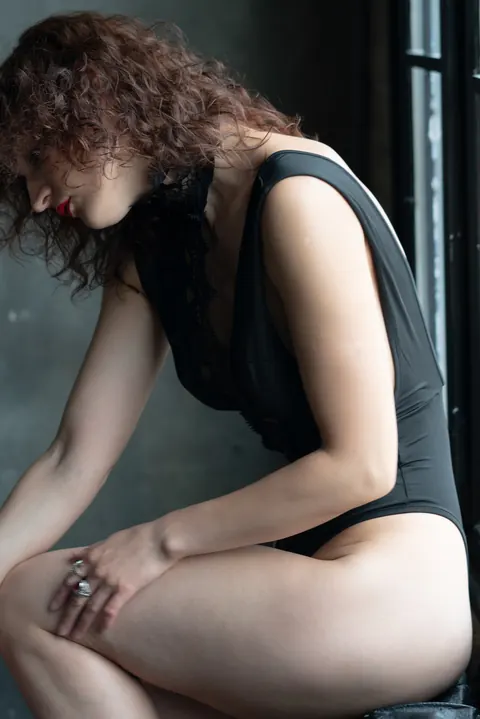 Curly Redhead Poses in Lingerie and Heels Then Strips Nude – photo 15 of 21