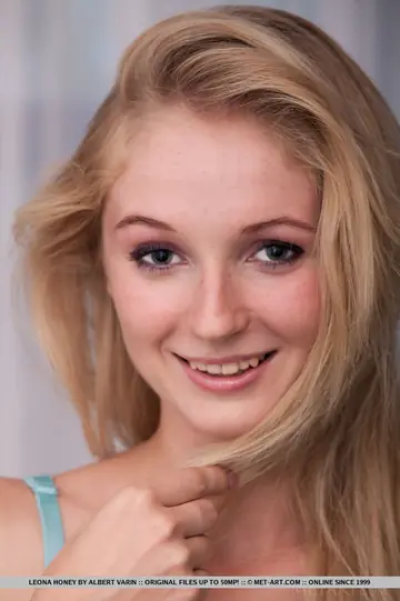 Leona Honey – Skinny Blonde Strips Out of Her Lingerie and Thong to Show Off Her Nude Body