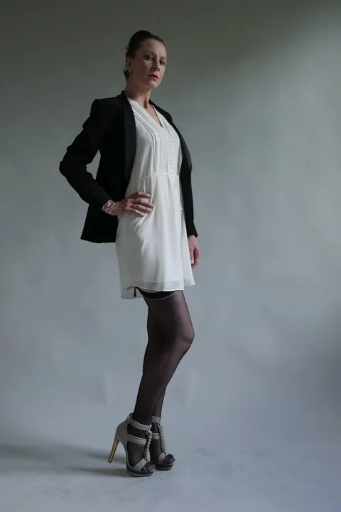 VALERIA JONES: Tall German MILF in Black Stockings Fucks and Spreads – photo 13 of 17