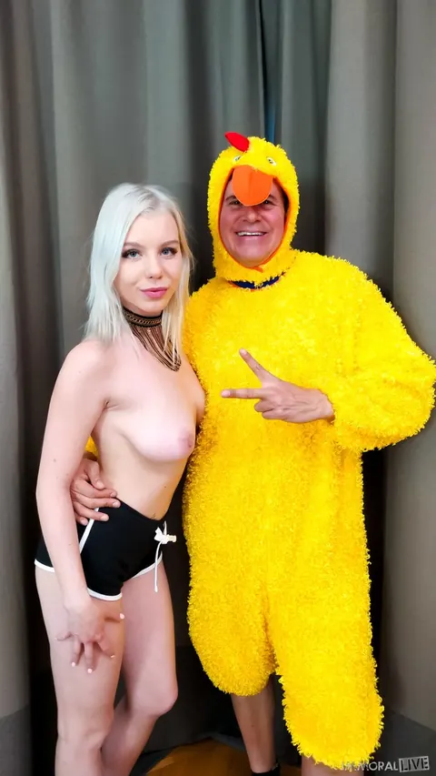 Mary Monroe: Blonde Takes Anal Sex and a Creampie – photo 4 of 14