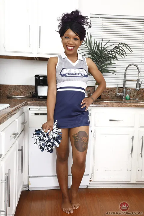 Cupcake Sinclair: Ebony Brunette with Hairy Pussy and Tattoos Poses Nude – photo 1 of 21
