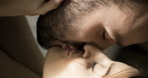 European Amateurs Fuck and Kiss in Erotic Compilation – photo 1 of 15