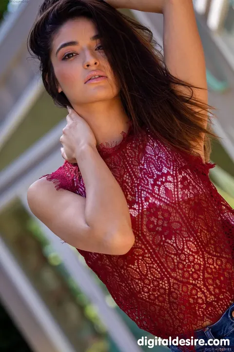 Emily Willis: Brunette Latina Undresses Outdoors and Shows Her Shaved Pussy – photo 3 of 21