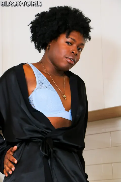 Curvy Ebony Trans Woman Undresses and Reveals Her Cock – photo 4 of 16