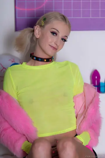 Tallie Lorain – Skinny Blonde in Pigtails Fucks and Takes a Facial