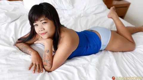 Tall Asian Woman Undresses for a Casting – photo 8 of 21