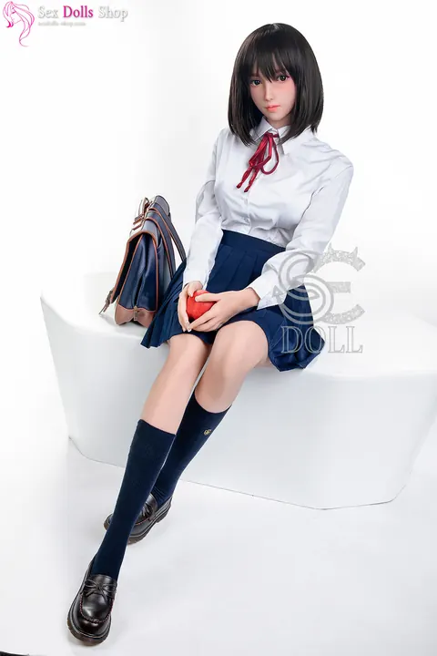 Woman Drops Her Uniform and Poses Nude – photo 4 of 20