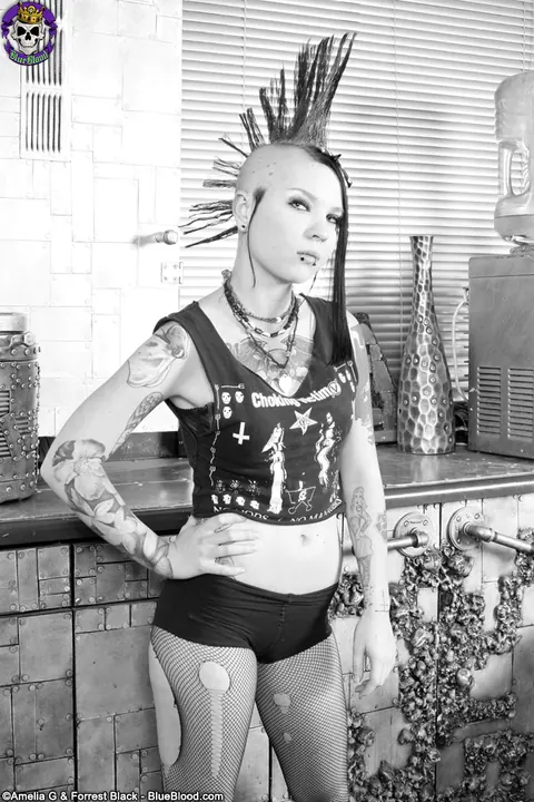 Tara Toxic: Short-Haired Brunette Strips Out of Her Shorts and Pantyhose – photo 1 of 15