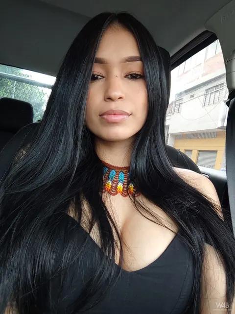 Alexa Belluci: Brunette Latina PAWG Shows Off Her Big Tits in Selfie Tease – photo 20 of 20