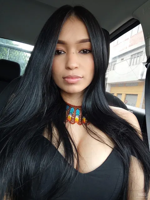Alexa Belluci: Brunette Latina PAWG Shows Off Her Big Tits in Selfie Tease – photo 19 of 20
