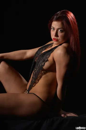 Heidi Van Horny – Busty Redhead Spreads Her Legs in Black Lingerie