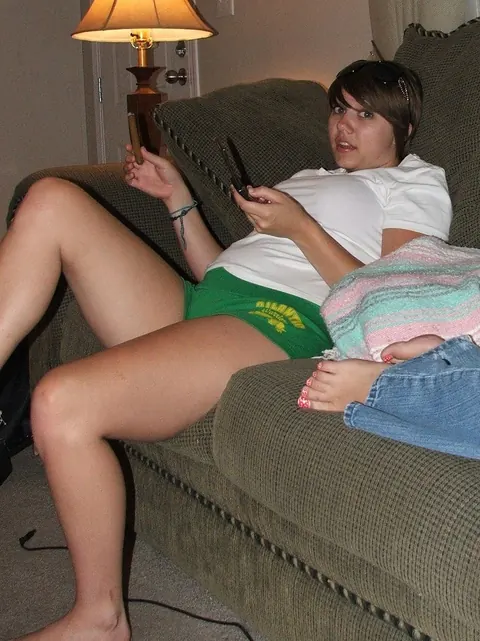 Roxy Belladonna: Brunette Undresses and Poses Showing Her Natural Tits – photo 11 of 21