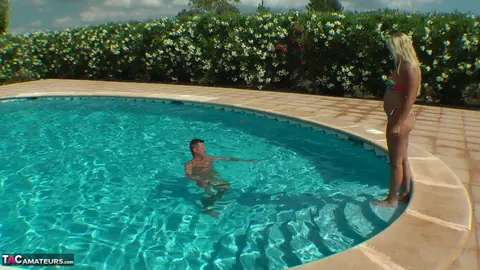 Sweet Susi: Busty Blonde MILF Gets Fucked in the Pool Wearing Sunglasses – photo 2 of 20