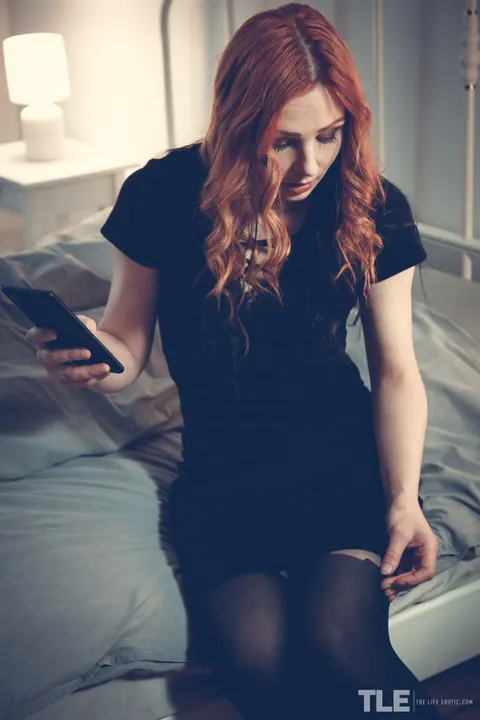 Pale Redhead PAWG Rips Pantyhose Open and Spreads Her Pussy – photo 3 of 16