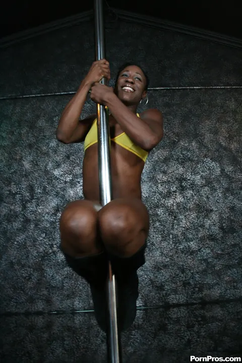 Sandra London: Slim Ebony Brunette Peels Off Her Yellow Bikini – photo 2 of 15