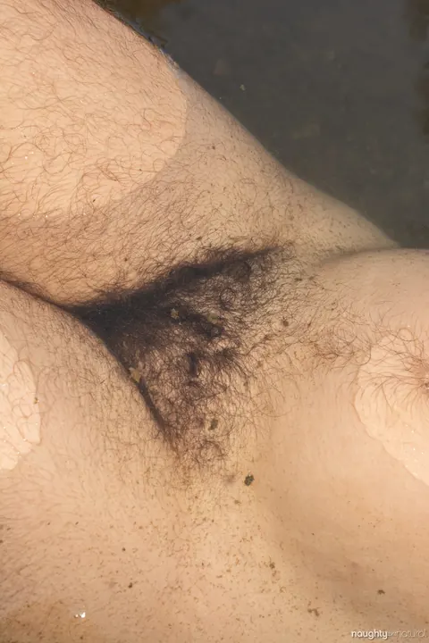 Harley Hex: Mature Brunette Sheds Her Bikini and Spreads on the River Beach – photo 15 of 20