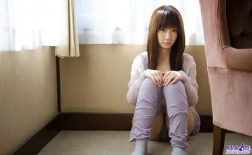 Hina Kurumi – Japanese Woman Strips Off Her Lingerie to Show Her Hairy Bush