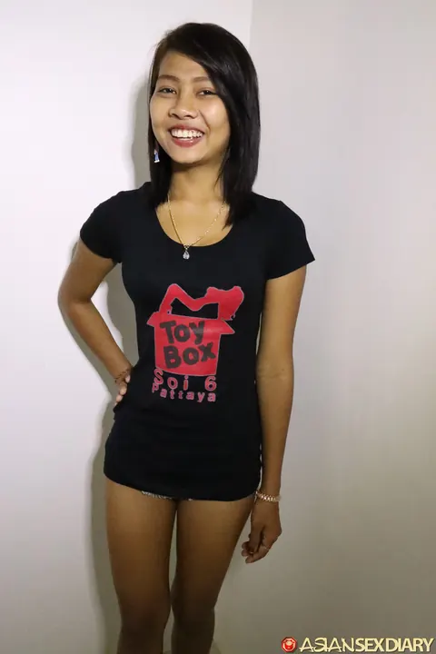 Skinny Asian Babe Takes Anal in Casting POV – photo 2 of 21