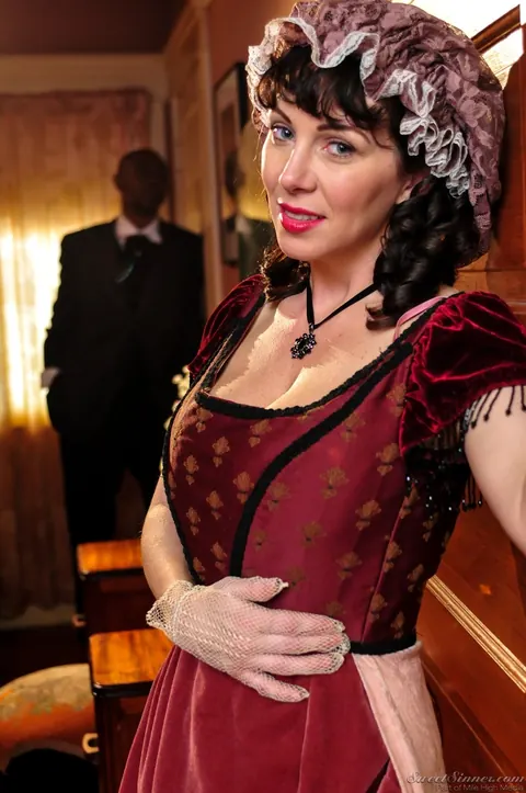 Ray Veness: Brunette MILF Shows Her Big Tits in Medieval Costume – photo 15 of 15