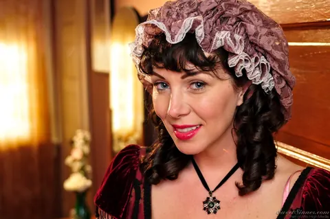 Ray Veness: Brunette MILF Shows Her Big Tits in Medieval Costume – photo 3 of 15