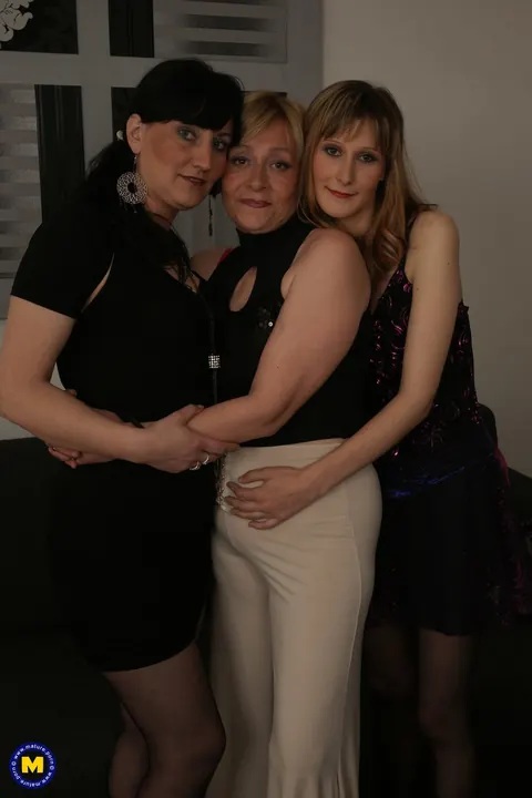 Mature European Lesbians Lick Hairy Pussies and Facesit – photo 1 of 21
