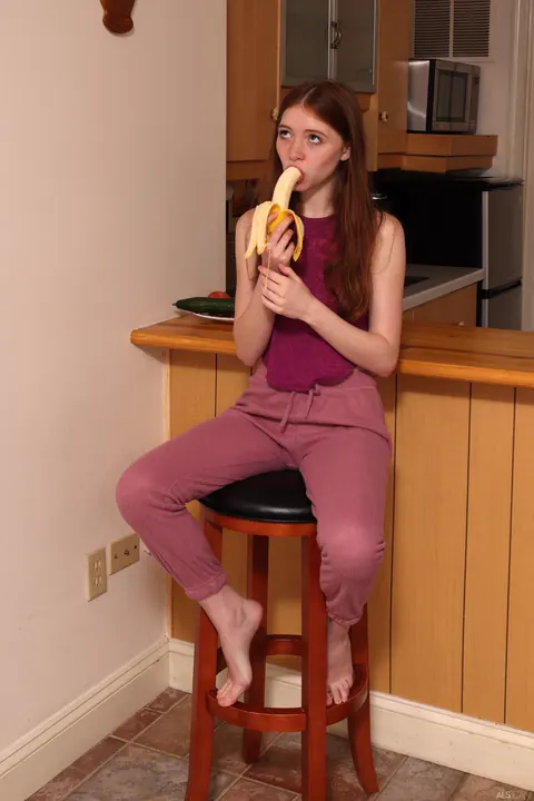 Myra Glasford: Slim Redhead Amateur Shows Off Her Natural Tits – photo 2 of 20