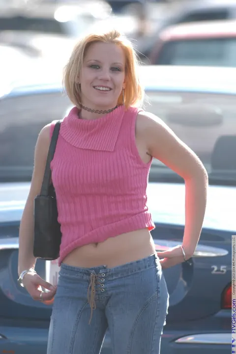 Amateur in Jeans and Lingerie Flashes Her Natural Tits Outdoors – photo 1 of 20