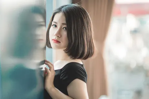 Asian Woman Strips Out of Her Dress in Public – photo 20 of 20