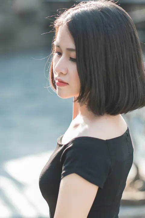 Asian Woman Strips Out of Her Dress in Public – photo 5 of 20