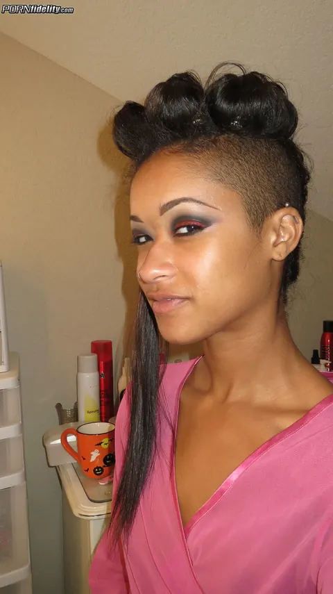 Skin Diamond: Ebony Brunette Strips Out of Her Leather Uniform and Stockings – photo 17 of 19