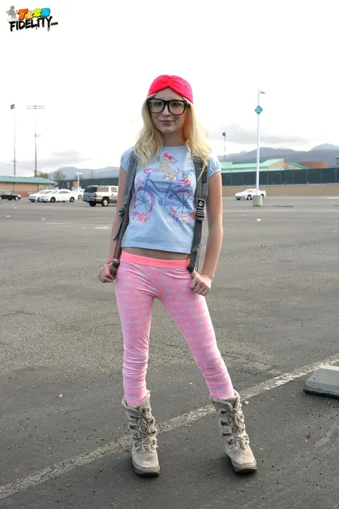 Piper Perri: Petite Blonde in Glasses Strips Out of Her Yoga Pants – photo 3 of 16