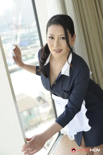 Japanese Maid MILF Peels Off Her Pantyhose and Shows Her Big Tits