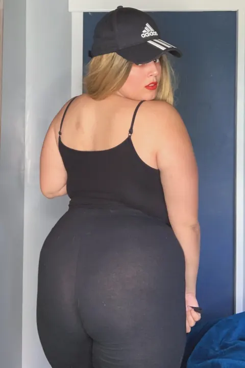 Jordyn khaled: BBW Blonde Shows Her Big Tits in Stockings – photo 4 of 15