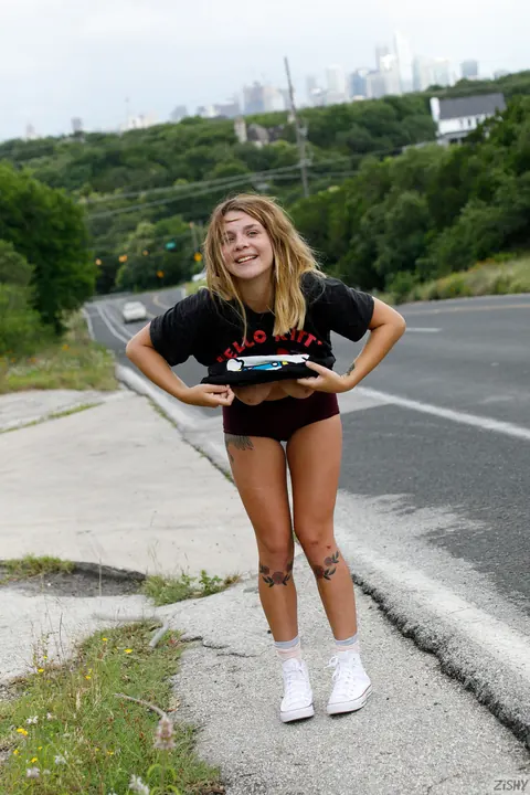 Gabbie Carter: Tattooed Blonde Flashes Her Big Natural Tits and Spreads in Public – photo 12 of 12