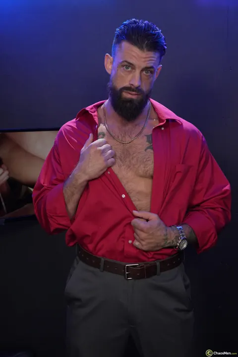 Tattooed Man Sucks BBC and Kisses His Partner – photo 1 of 21