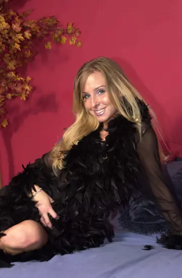 Tall Blonde Strips Out of Her Bikini and Spreads Her Legs