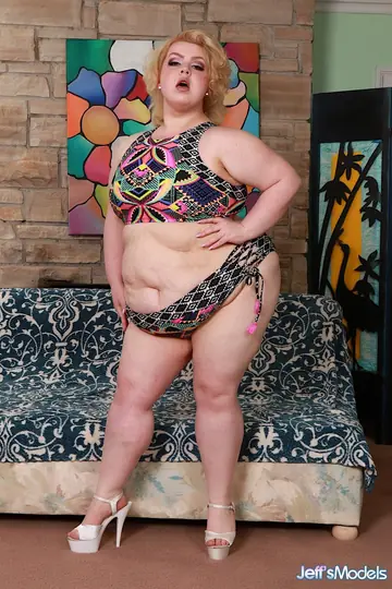 Curvy Blonde Sucks Cock and Gets Fucked Hard