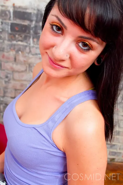 Chibi Emi: Thick Brunette Strips Out of Her Shorts and Lingerie in Sneakers – photo 5 of 16