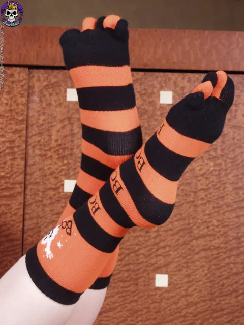 Szandora: Redhead MILF in Toe Socks Spreads on a Chair – photo 14 of 15
